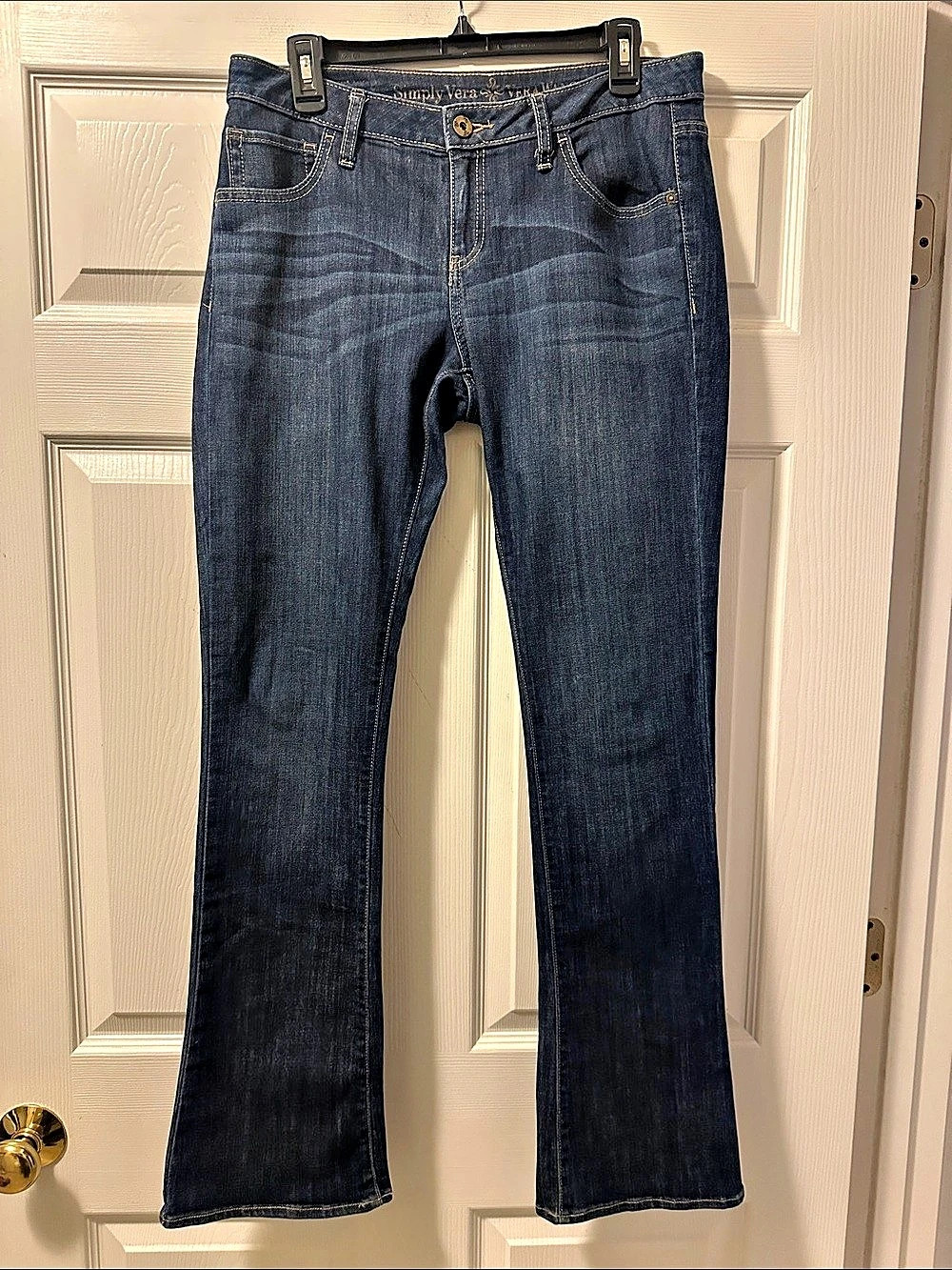 Women’s Simply Vera * Vera Wang Dark Denim Bootcut Jeans - Size 8
